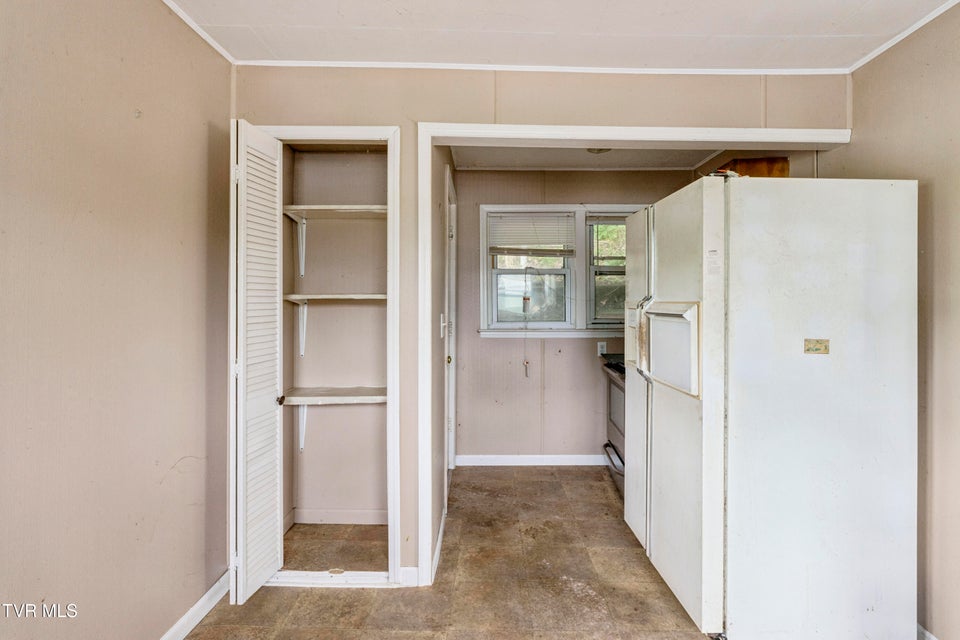 Photo #7: 902 Diane Avenue