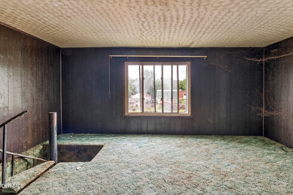 Photo #16: 902 Diane Avenue