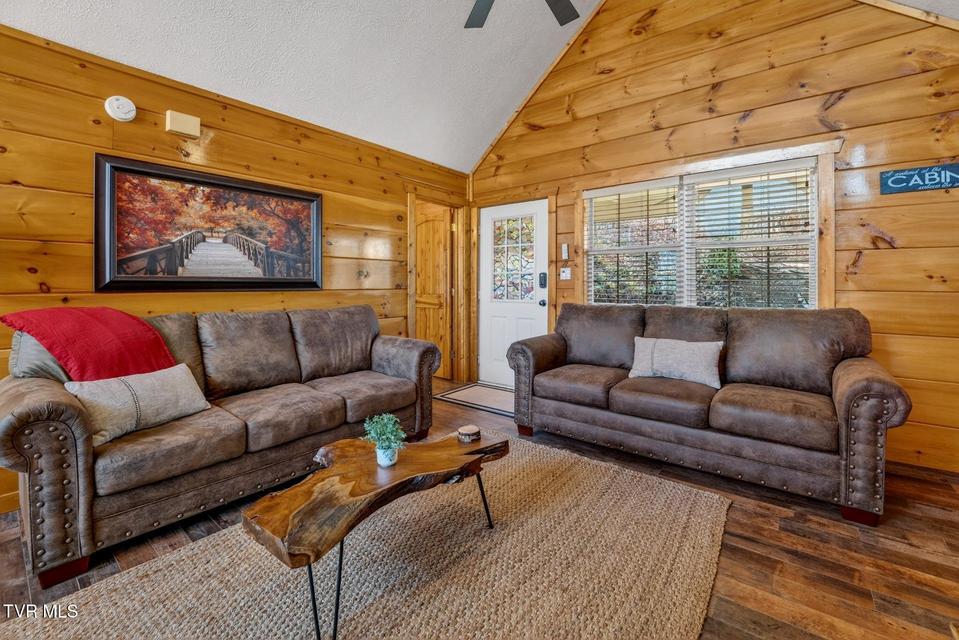Photo #12: 623 Country Oaks Drive