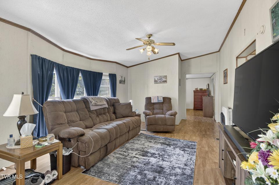 Photo #2: 2122 Wren Lane