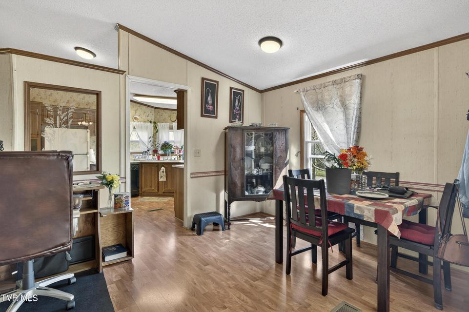 Photo #9: 2122 Wren Lane