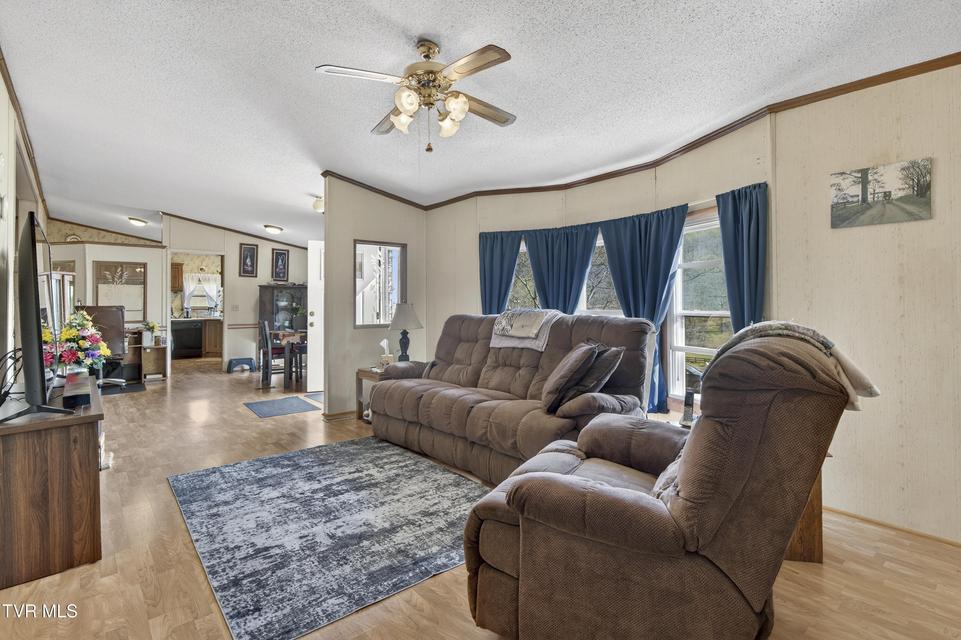 Photo #4: 2122 Wren Lane