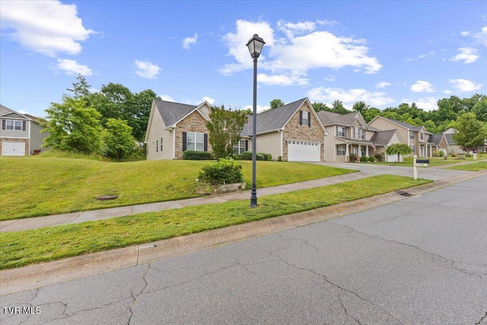 Photo #48: 1125 Hammett Road