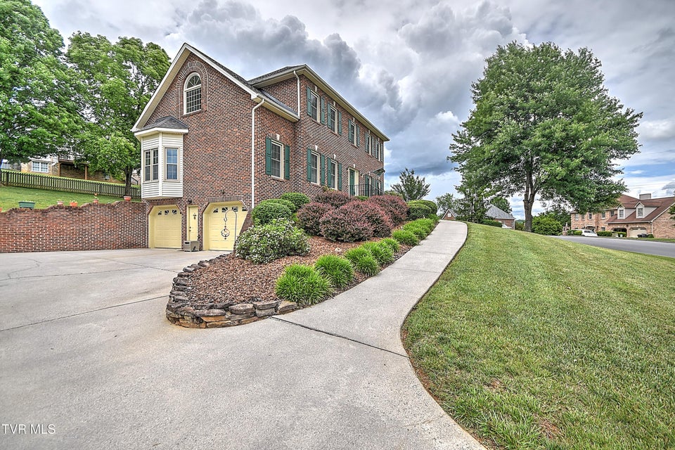 Photo #53: 243 Southridge Drive