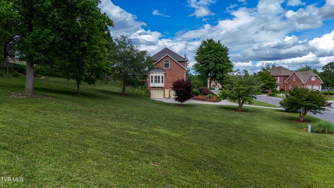 Photo #71: 243 Southridge Drive