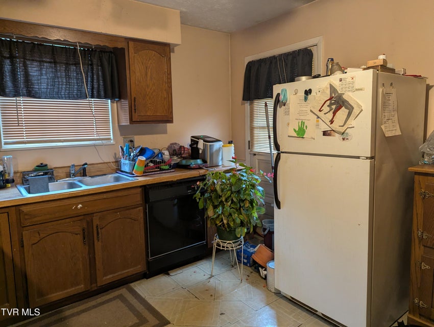 Photo #2: 704 Wykle Road