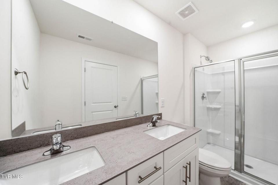 Photo #18: 1047 Saylors Place