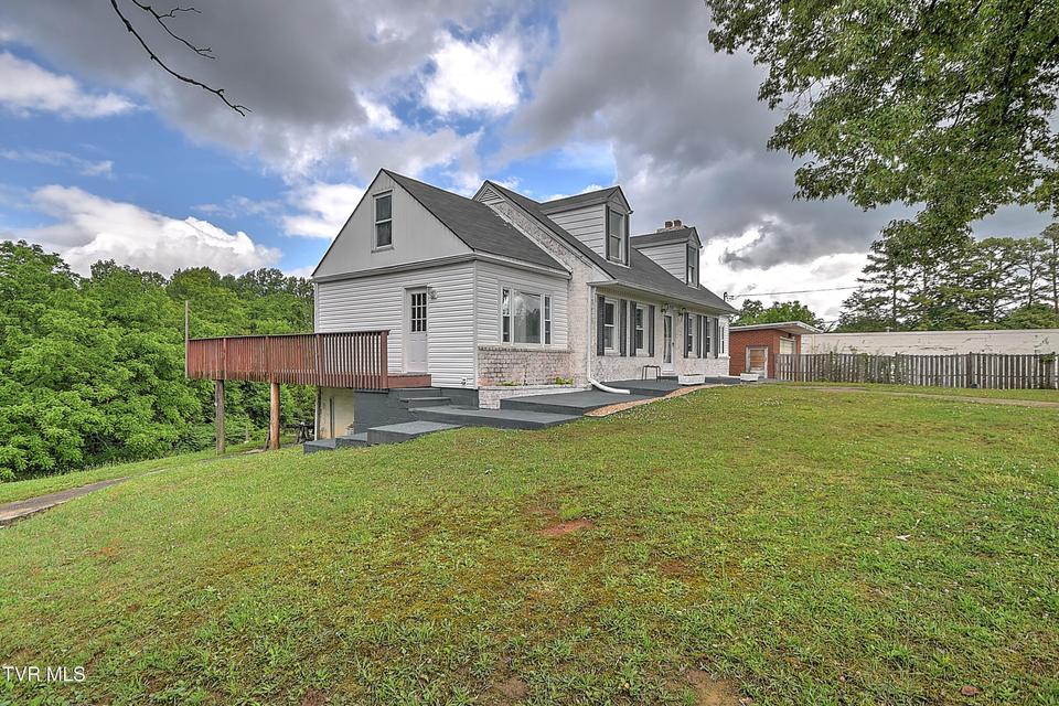Photo #9: 3302 Mayfield Drive