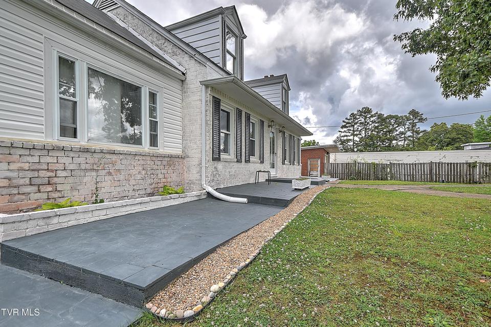 Photo #10: 3302 Mayfield Drive