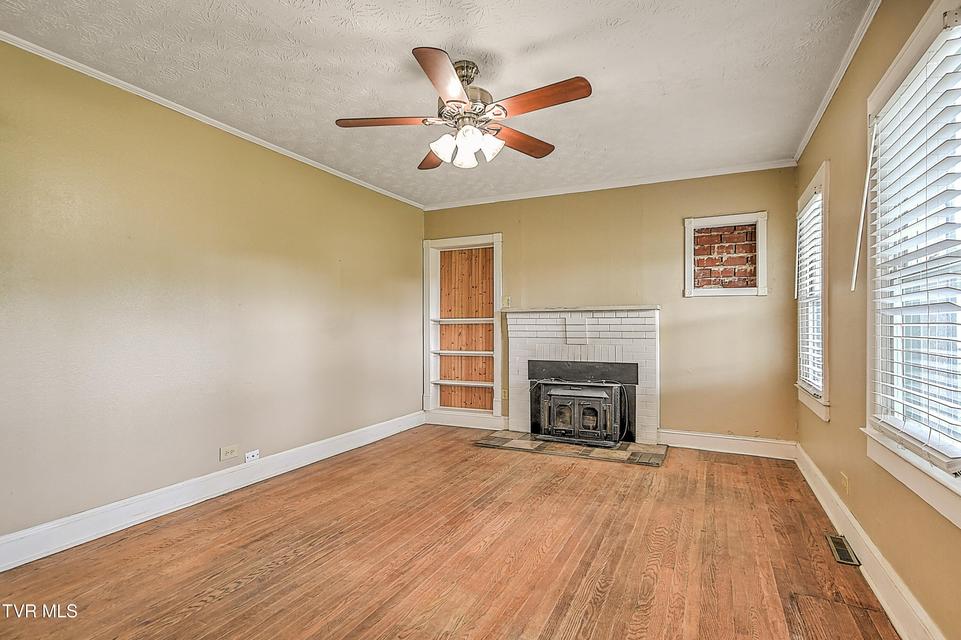 Photo #11: 3302 Mayfield Drive