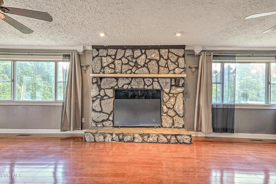 Photo #25: 3302 Mayfield Drive