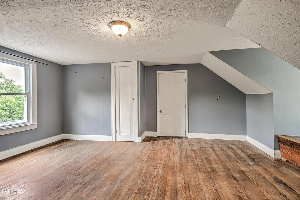 Photo #37: 3302 Mayfield Drive