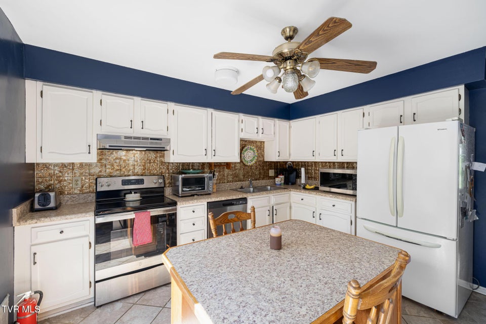 Photo #17: 3101 Newbern Drive