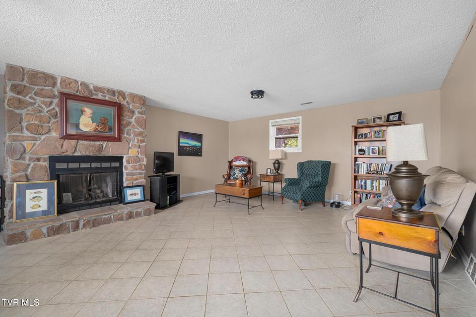 Photo #35: 3101 Newbern Drive