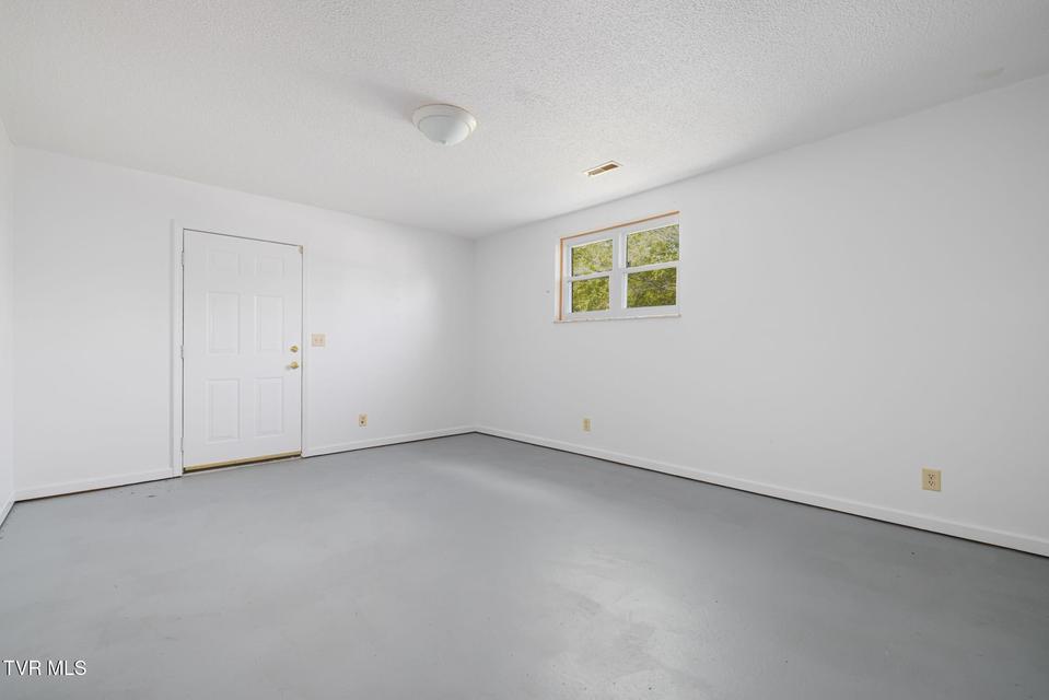 Photo #41: 3101 Newbern Drive