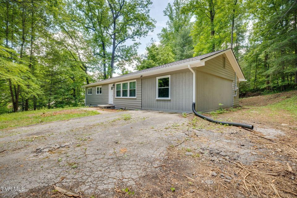 Photo #2: 151 Taylortown Road