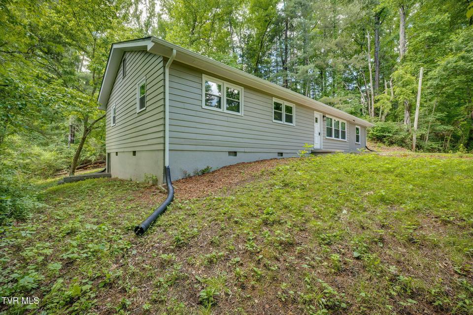 Photo #3: 151 Taylortown Road
