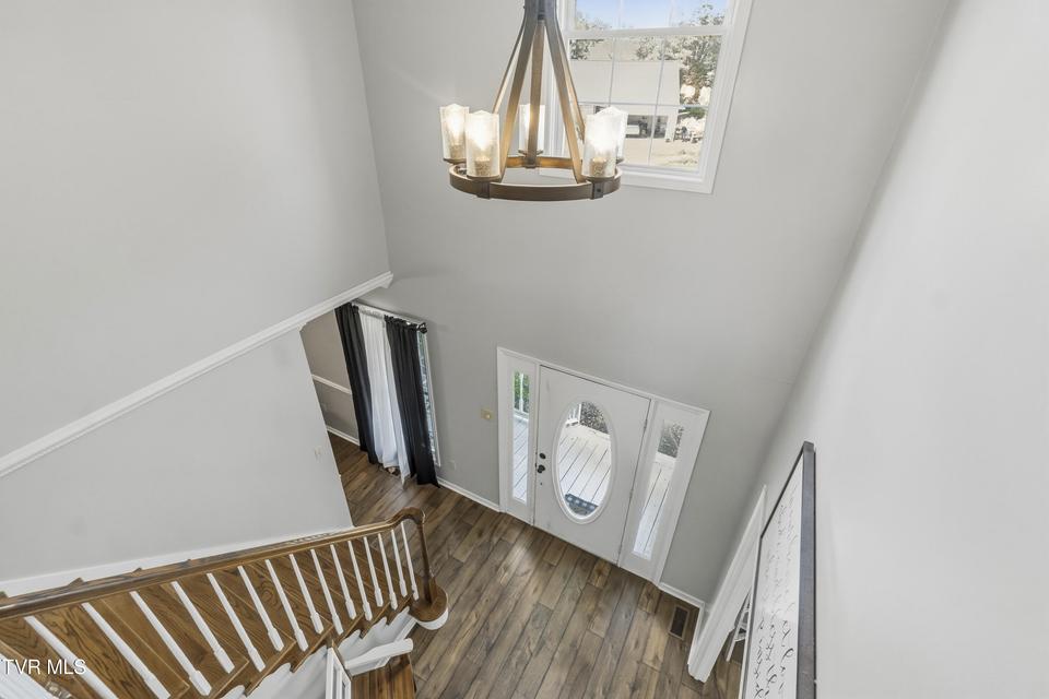 Photo #35: 410 Appian Way