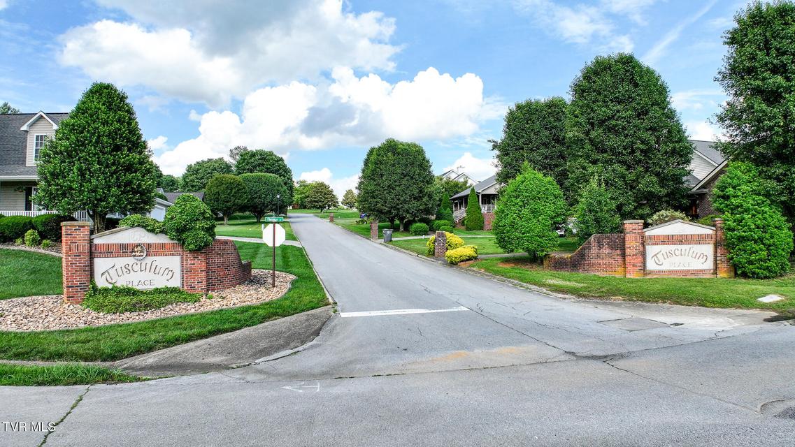 Photo #59: 410 Appian Way