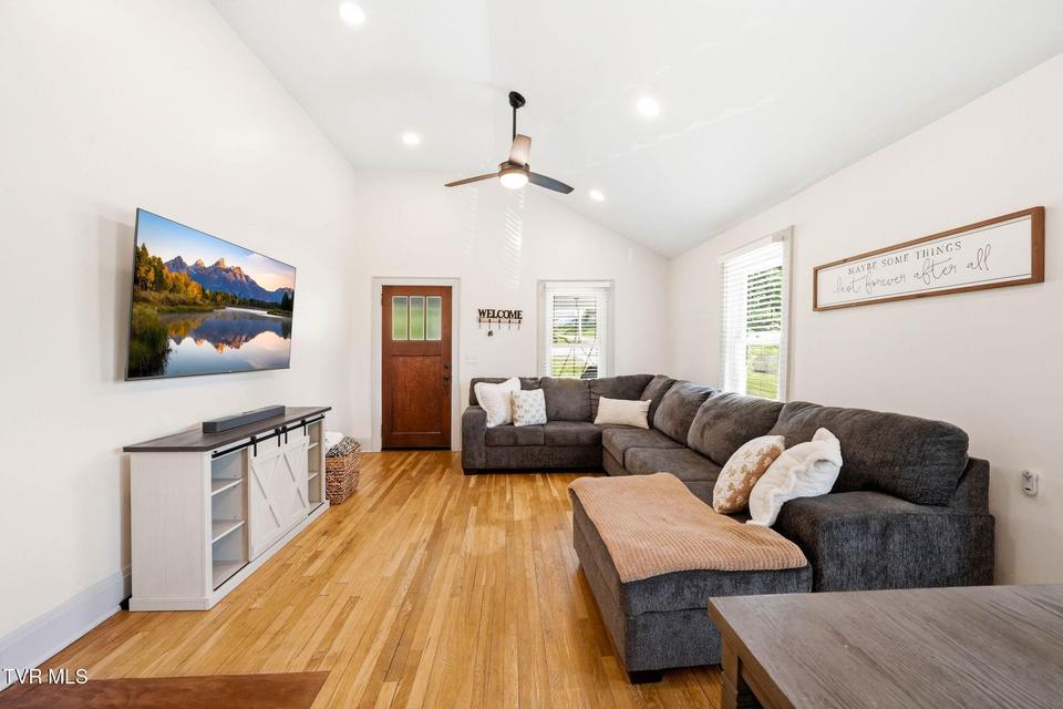 Photo #29: 510 Texas Avenue