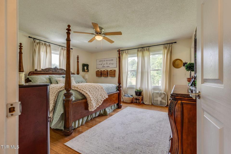 Photo #13: 873 Sycamore Shoals Drive