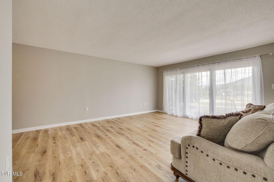 Photo #6: 202 University Parkway