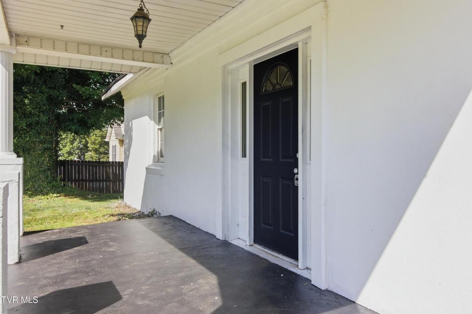 Photo #5: 1721 Ridgeway Drive