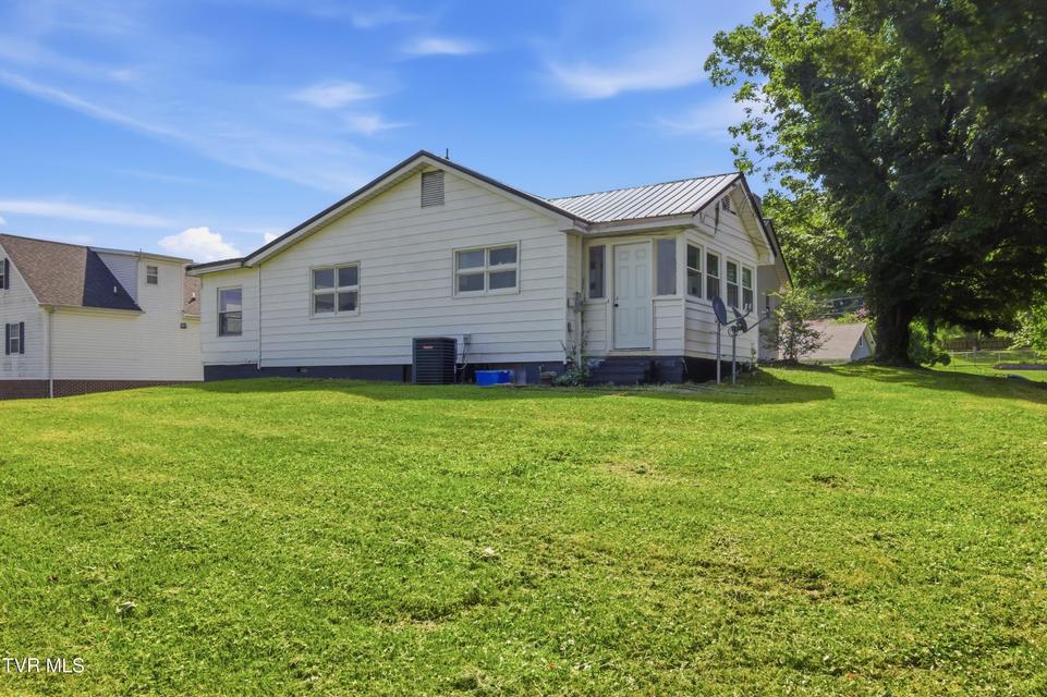 Photo #8: 1721 Ridgeway Drive