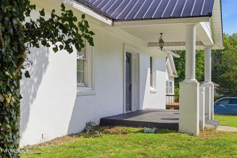 Photo #9: 1721 Ridgeway Drive