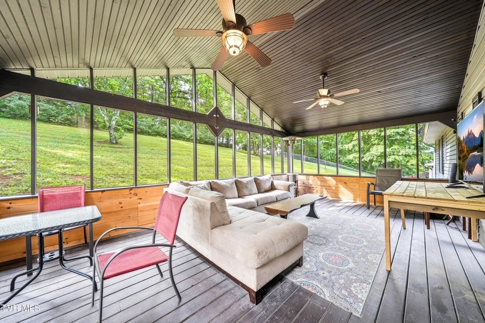 Photo #21: 828 Murrell Road