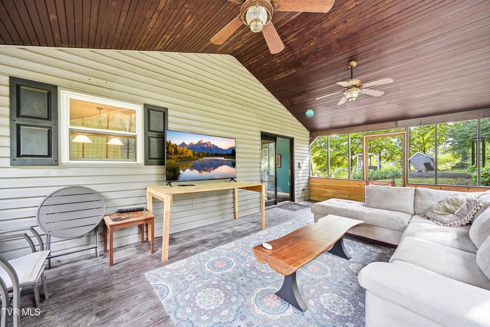 Photo #22: 828 Murrell Road