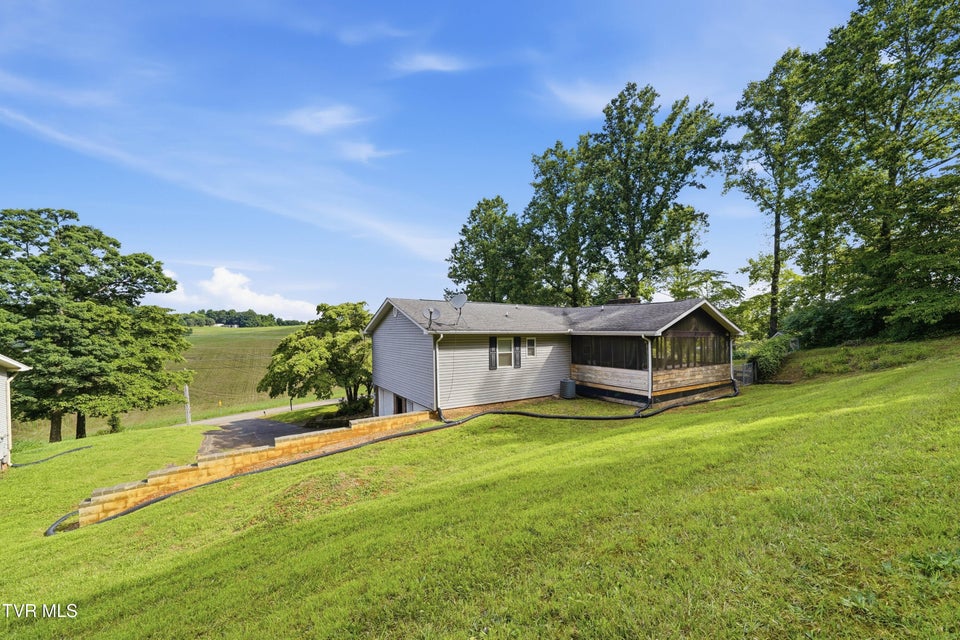 Photo #26: 828 Murrell Road