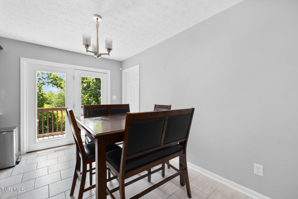 Photo #9: 906 Locklaine Drive