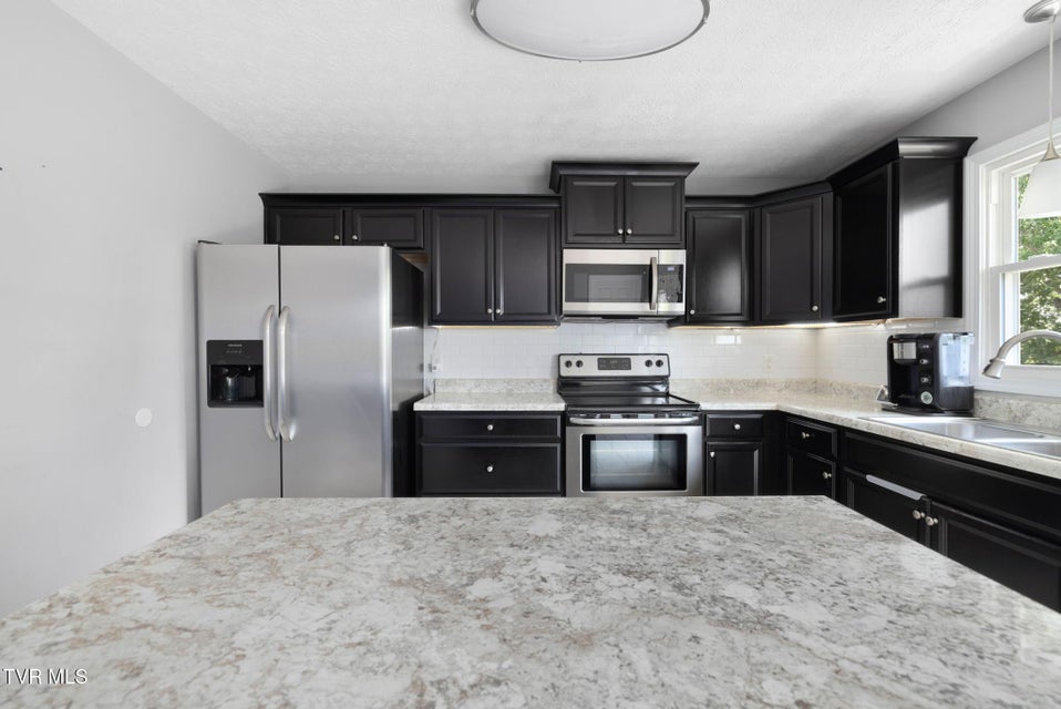 Photo #24: 906 Locklaine Drive