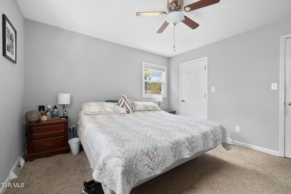 Photo #33: 906 Locklaine Drive