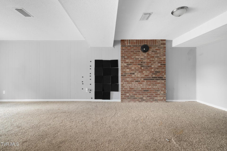 Photo #41: 906 Locklaine Drive
