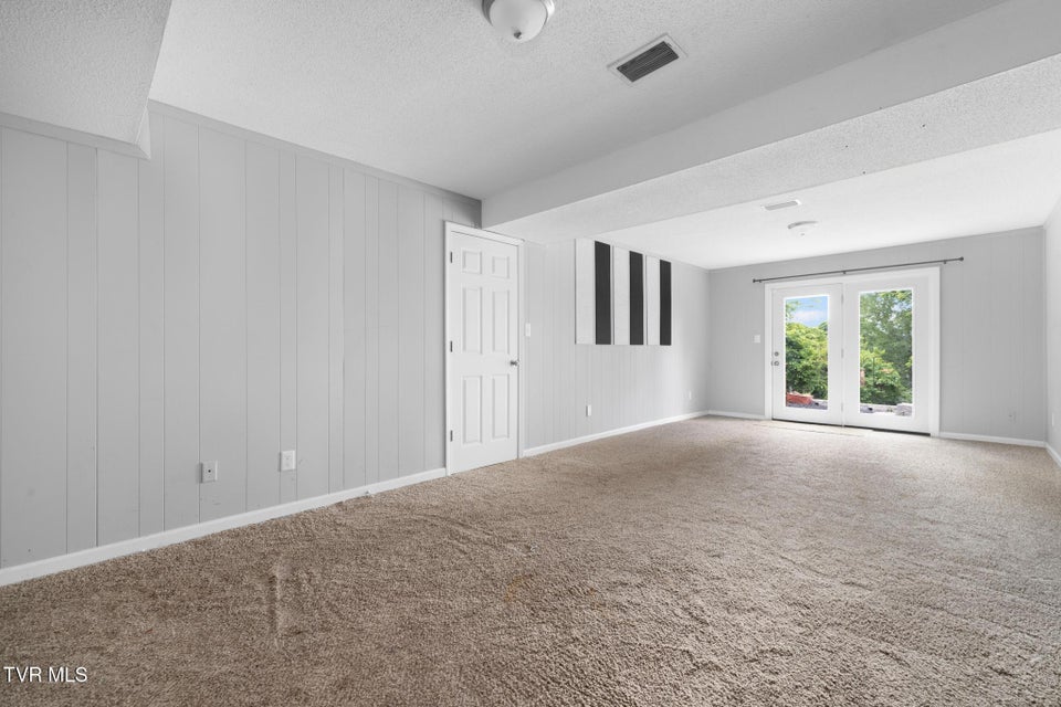 Photo #43: 906 Locklaine Drive