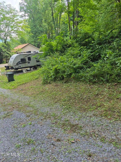 Photo #3: 134 Thomas And Webb Road