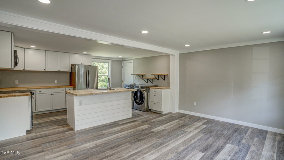 Photo #4: 273 Riverview Drive