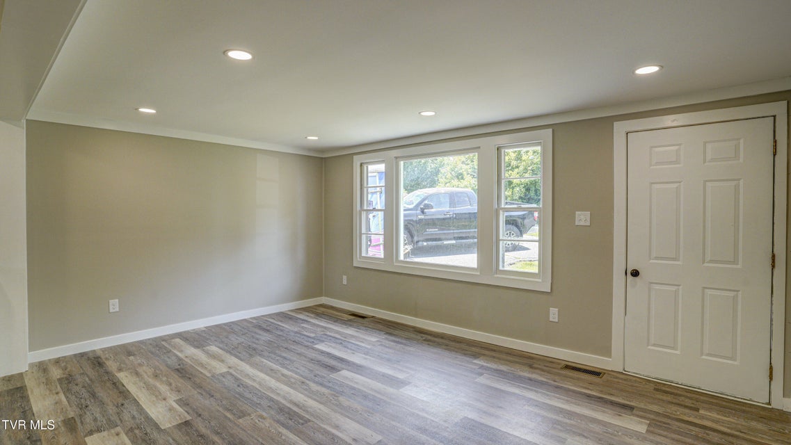 Photo #7: 273 Riverview Drive
