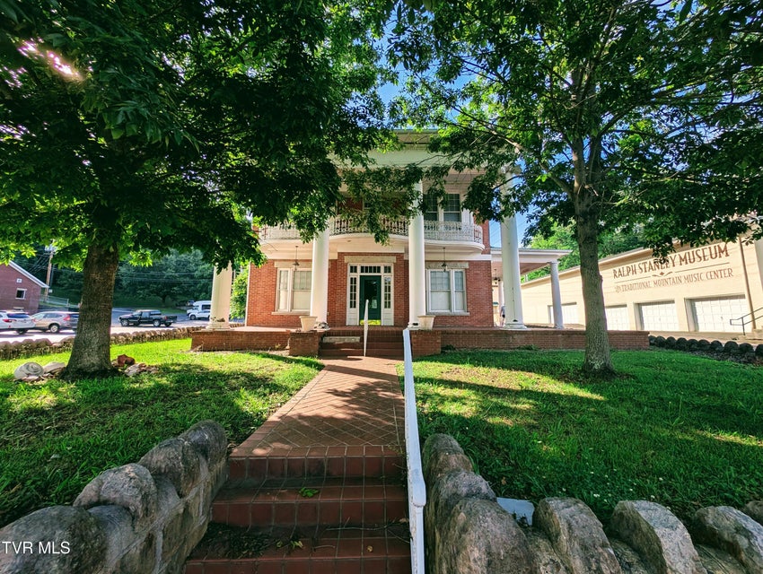 Photo #6: 221 Main Street