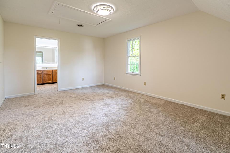 Photo #37: 20010 Oakwood Drive
