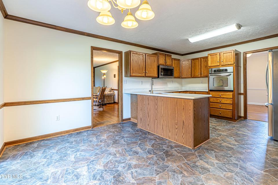 Photo #21: 20010 Oakwood Drive