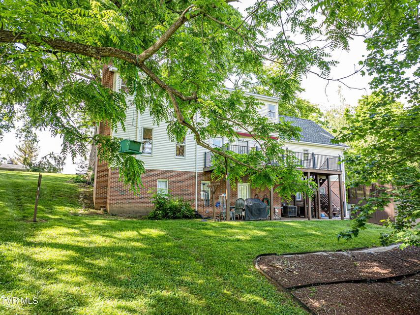 Photo #7: 20010 Oakwood Drive