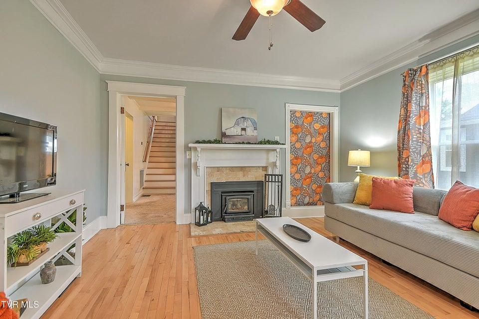 Photo #11: 909 Holston Avenue