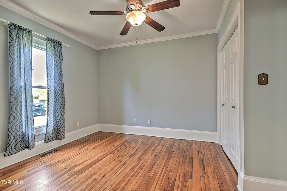 Photo #30: 909 Holston Avenue