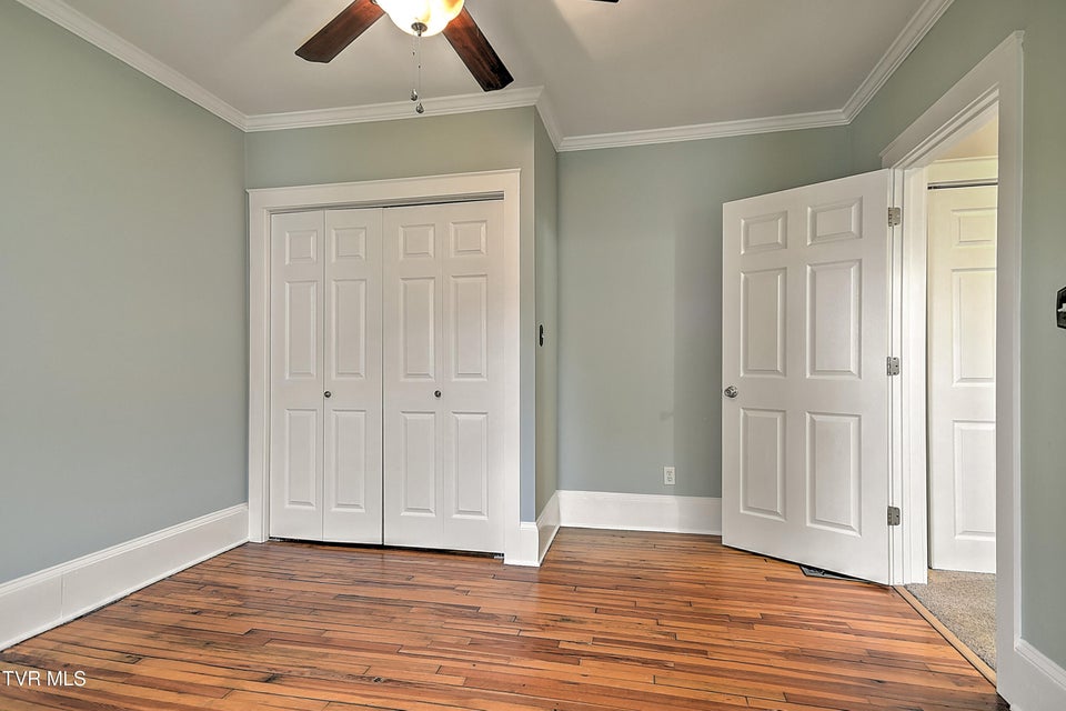 Photo #32: 909 Holston Avenue