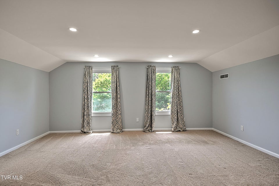 Photo #42: 909 Holston Avenue