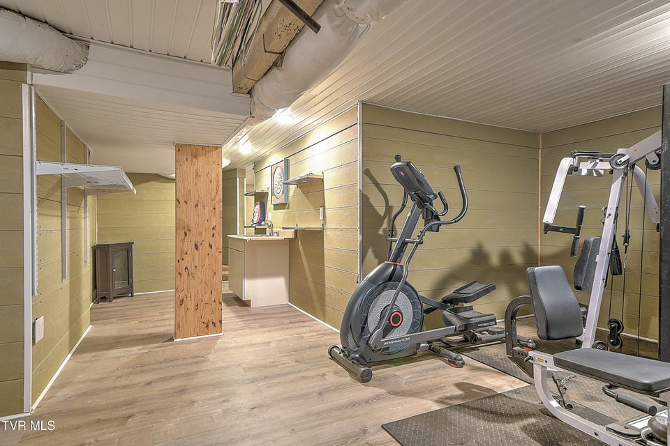 Photo #48: 909 Holston Avenue