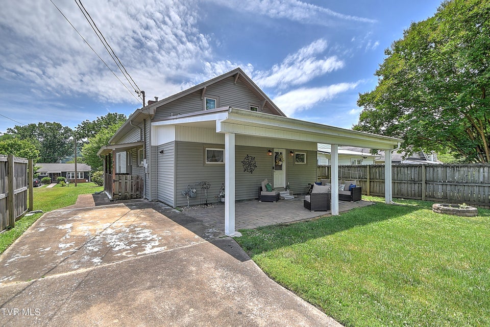 Photo #56: 909 Holston Avenue